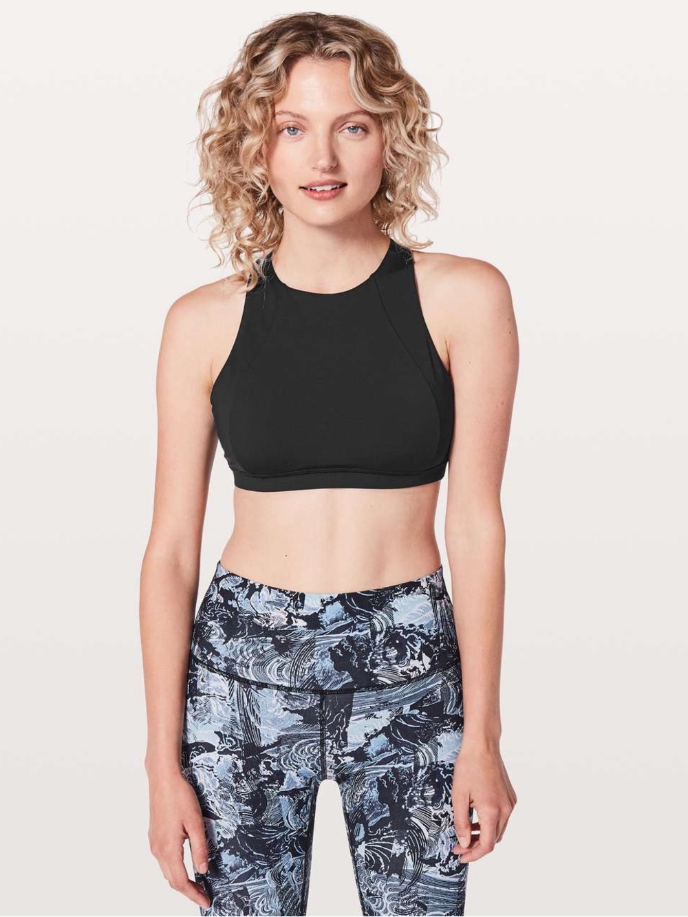 Lululemon Free To Be Serene Bra High Neck Light Support Size 2